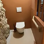 Escapade Troglodyte *